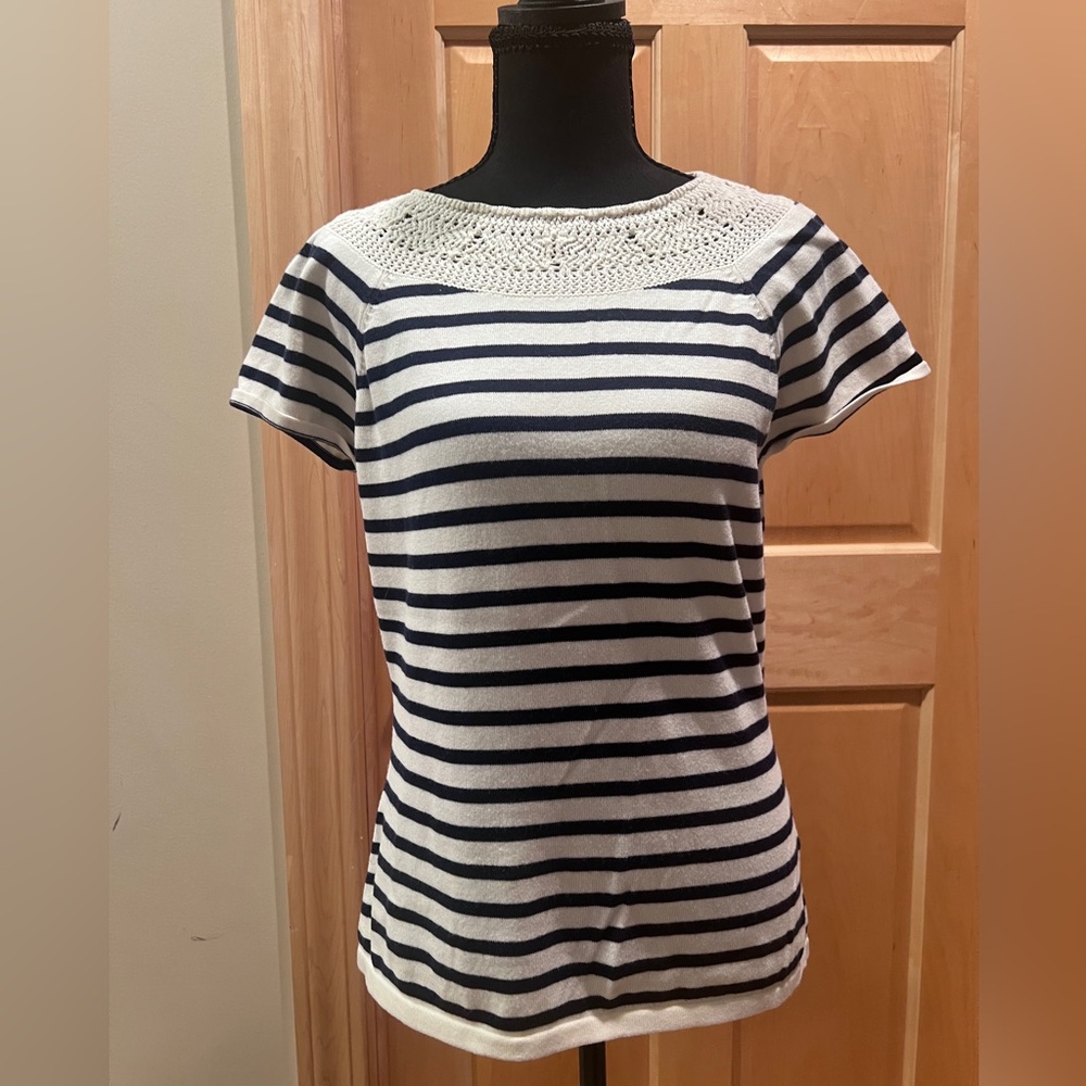 Chaps Women’s Coastal Knit Top Cream/Navy Striped Crochet Neck Cap Sleeve L